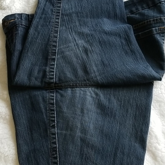 EUC Torrid Straight Leg Jeans - Picture 8 of 9